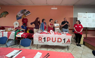 Omegna - In 150 alla pastasciutta antifascista: successo oltre le polemiche