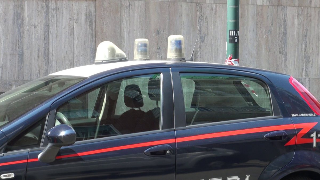 Premeno - Arrestato 28enne per maltrattamenti: ha minacciato di morte la compagna con un coltello