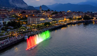 Baveno e Feriolo d’Incanto conquista oltre tremila spettatori: musica, luci e fontane per una serata magica