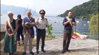 Cannero Riviera - Issata la Bandiera Blu: simbolo di qualità e impegno condiviso sul Lago Maggiore