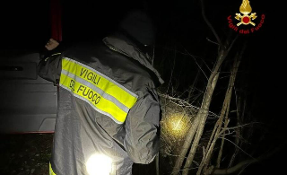Tragedia a Casale Corte Cerro: pescatore trovato senza vita nel Rio Gaggiolo