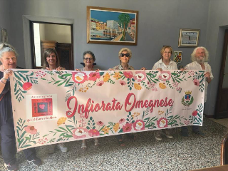Omegna - Fiori, arte e passione: un incanto la prima edizione dell’Infiorata
