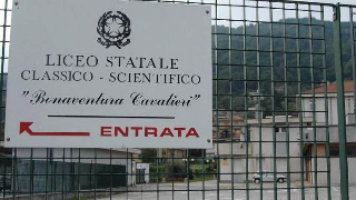 Verbania - Il chirurgo di guerra Flavio Del Ponte incontra gli studenti del Liceo Cavalieri