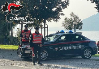 Verbania - Denunciata 38enne: perquisita per una carta di credito e trovata con 140 grammi di hashish