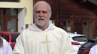 Villadossola - Don Bottarel: "La critica di don Sacco viene dal Vangelo, non da ideologie politiche"
