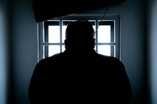 Verbania - Evade dai domiciliari: arrestato 30enne accusato di molestie su minori