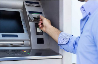 Baveno - Chiude la filiale di Intesa S. Paolo, ma resta il bancomat: “Scelta che tutela cittadini e turisti”