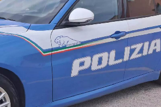 Canobbio - Auto si ribalta sulla statale 34: traffico rallentato e code