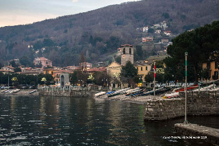 Verbania - Macchia di gasolio nel Lago Maggiore: allarme a Pallanza, si indaga sulla provenienza
